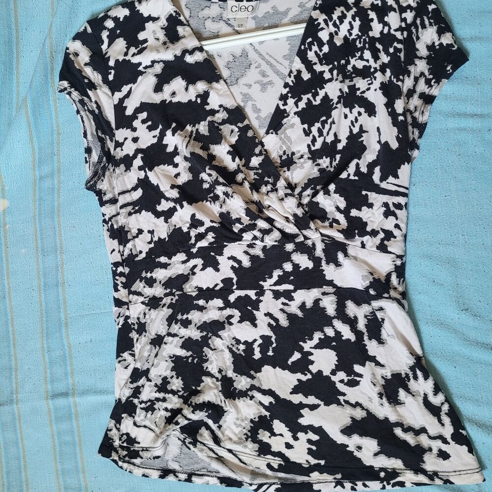 CLEO Patterned Blouse, Tshirt, Black and White, Vintage,